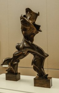Forme uniche nella continuità dello spazio, Umberto Boccioni