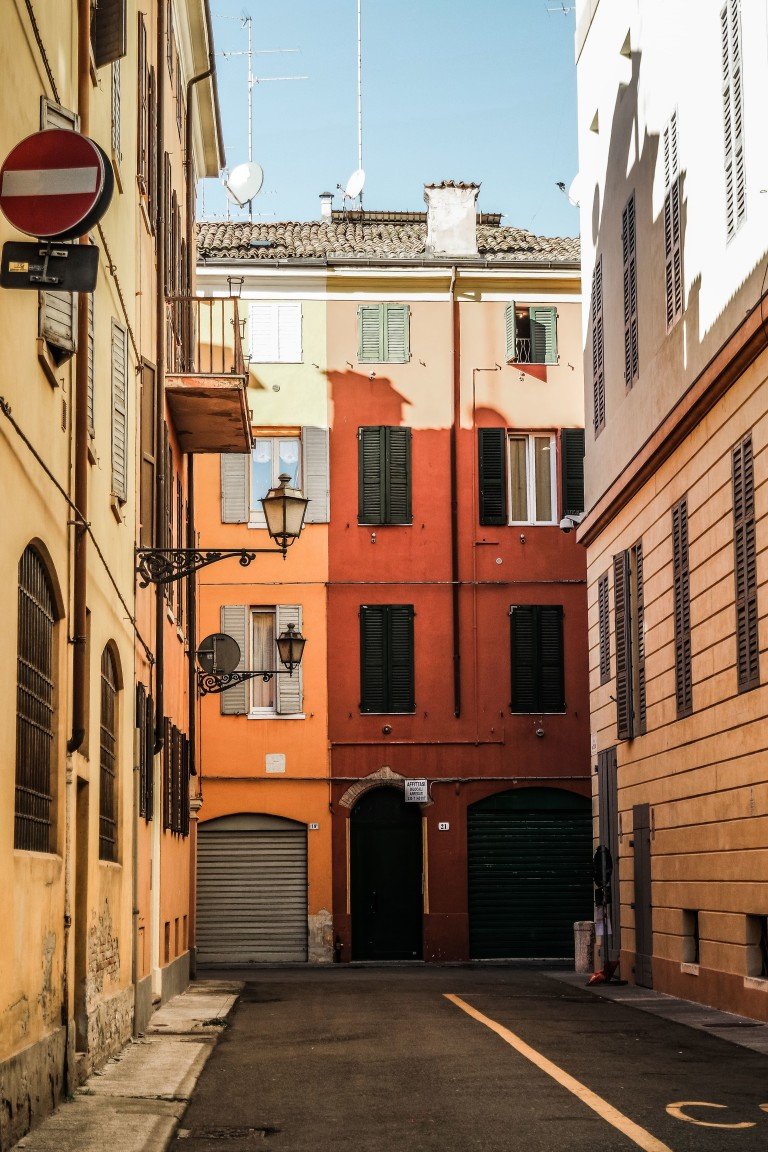 Vicoli, Modena
