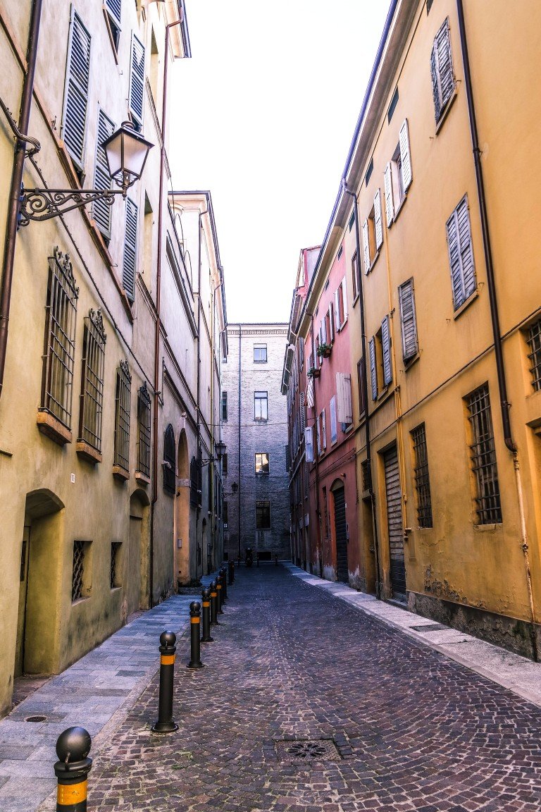 Vicoli, Modena