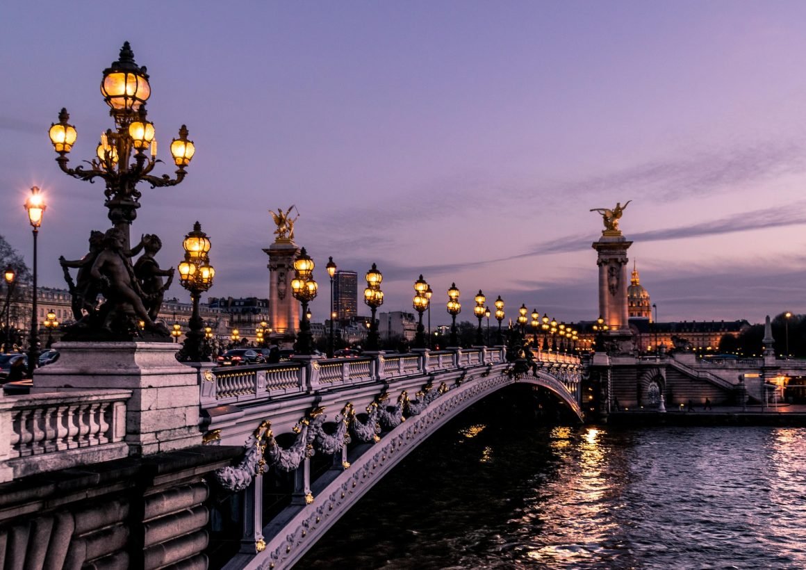 parigi di notte